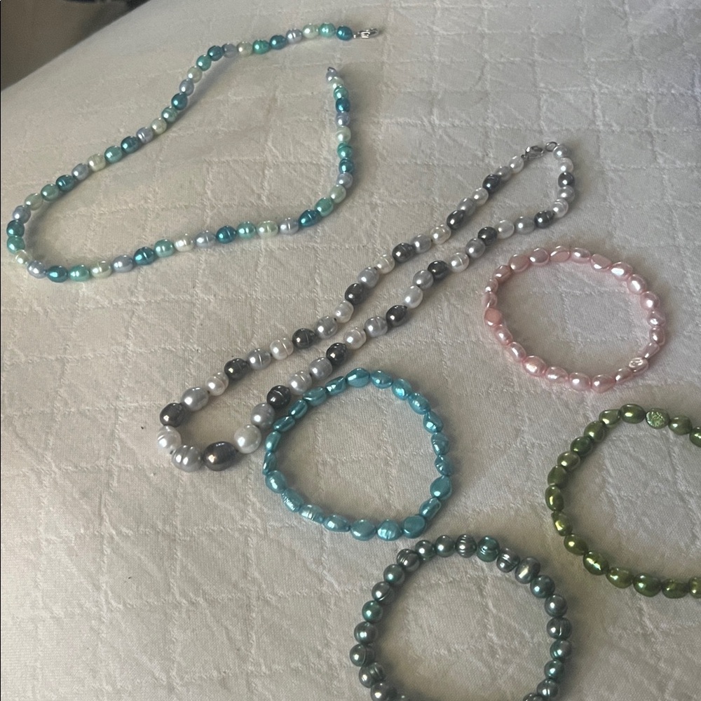 Colorful Pearl Necklace and Bracelet Set